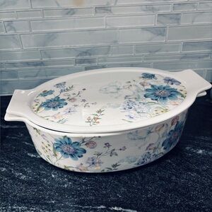 Grace porcelain covered baking dish. Floral. Lid. Oval.